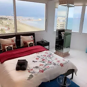 Δωμάτια σε οικογενειακή κατοικία Seaview, Λάρνακα